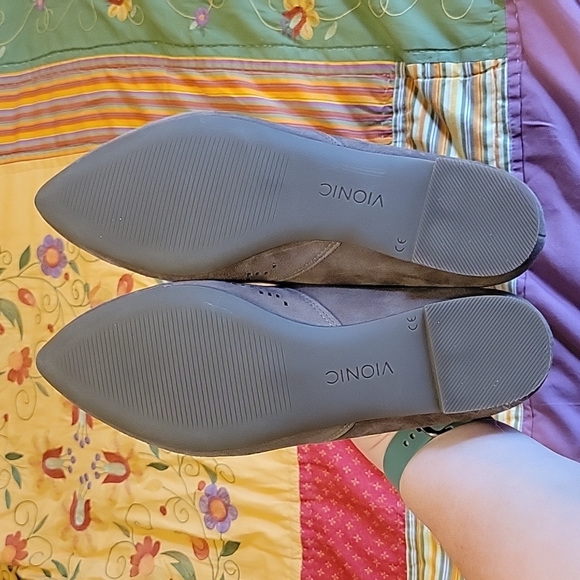 Vionic Flats - Picture 2 of 3